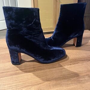 Marc Fisher Navy Blue Crushed Velvet Square Toe Boot Size 7.5 - LIKE NEW